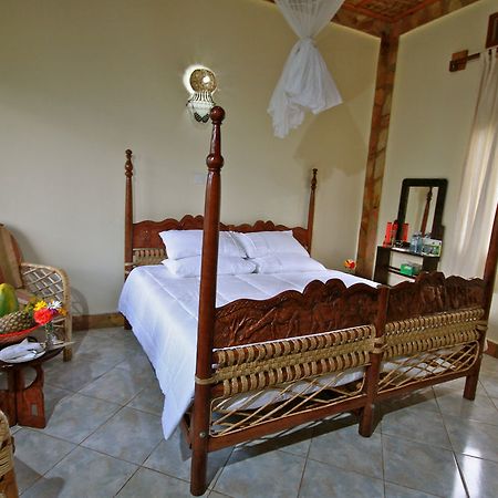 Silverback Lodge Buhoma Екстериор снимка
